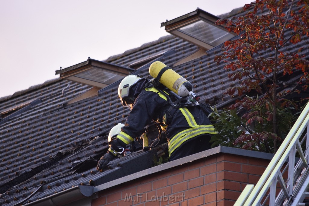 Feuer 2 Y Koeln Suerth Elisabeth Selbertstr P112.JPG - Miklos Laubert